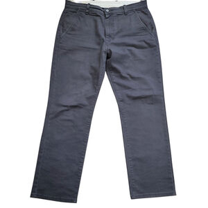 Levi's Chino Slim Fit Straight Pants Size 33/29 Waist 33" Inseam 29"
